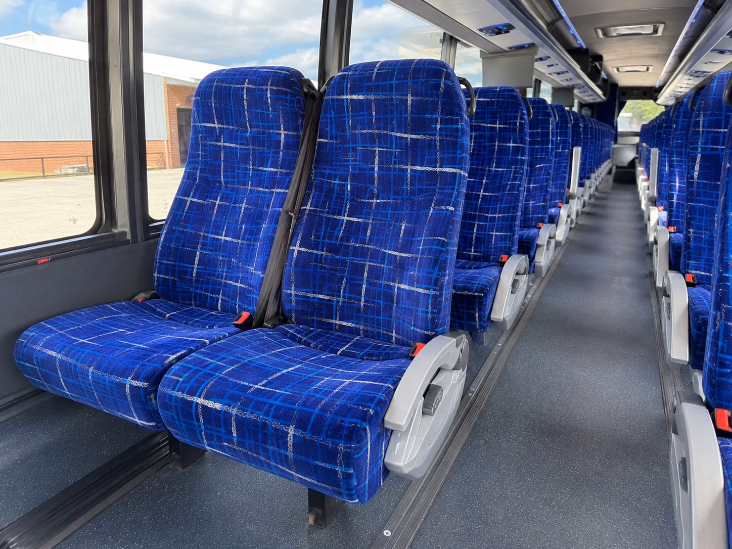 shuttle buses between roswell s historic wedding venues and guest hotels