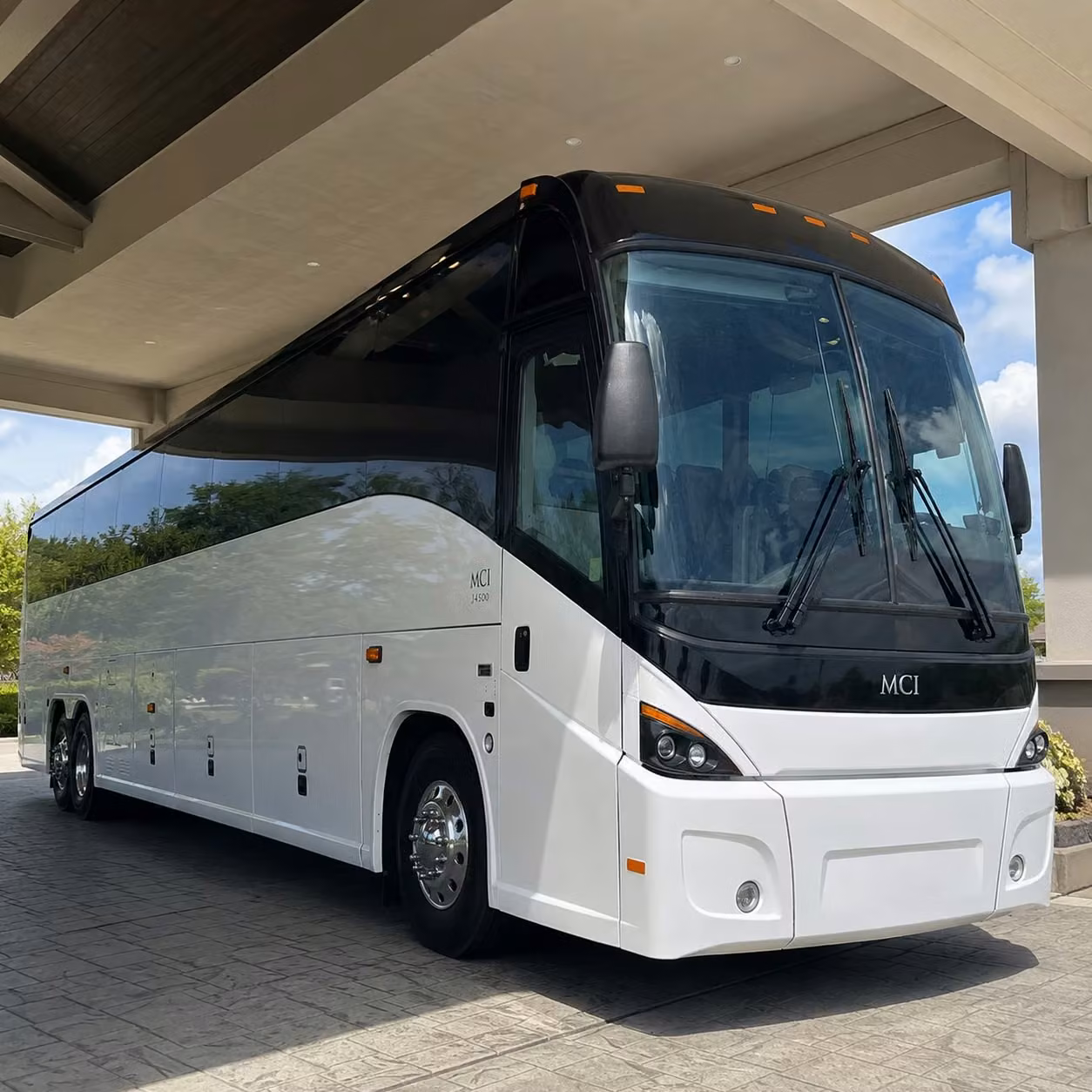 shuttle personnel between roswell facilities and atlanta area federal offices seamlessly